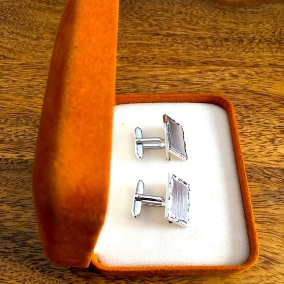 Hudson Bay Company Vintage Baycrest cuff links - Picture 3 of 14